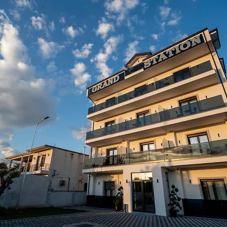 Hotell Grand Station 4*