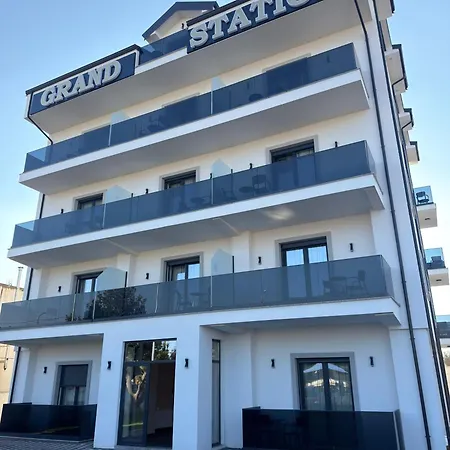 Grand Station